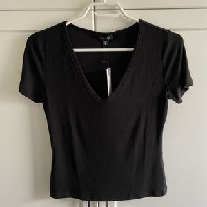 ✨BNWT✨ Dynamite - ETHOS Tee